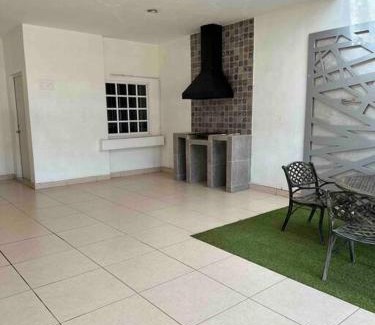 Los Mochis House | Espaciosa Casa Enorme Cochera Asador y Futbolito