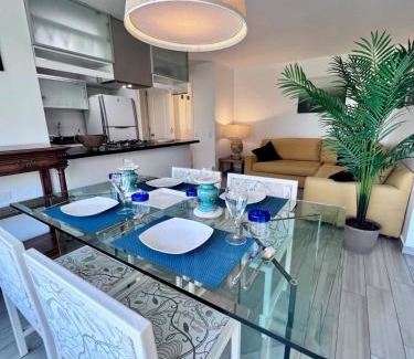 Apoquindo Apartment | Espacioso y luminoso Depto