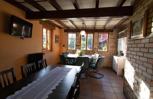 Galizano House | Espectacular casa rural con piscina y amplio jardín