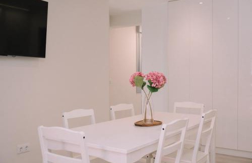 Santiago de Vigo Apartment | Espectacular moderno y céntrico by CABANA Rentals