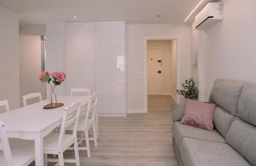 Santiago de Vigo Apartment | Espectacular moderno y céntrico by CABANA Rentals