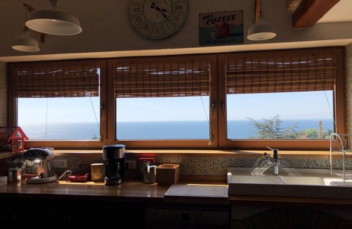 Roiano-Gretta-Barcola-Cologna-Scorcola Apartment | ESPERIA, splendid sea view and immersed in the typical greenery of the Trieste Karst