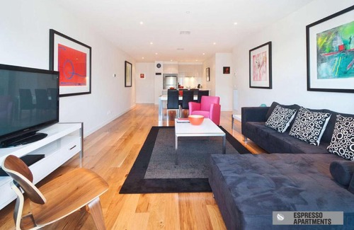 Port Melbourne Apartment | Espresso Apartments - Port Melbourne Bay Views