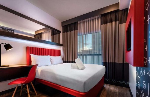 Carlton South Hotel | Essence Hotel Carlton