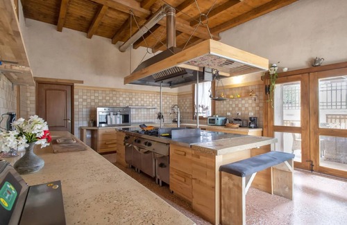 Alghero Apartment | Essenthia - ID 3 - Nine Bedroom Apartment, Sleeps 18