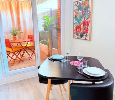 Blagnac Apartment | Essentiel T1 Piscine , Parking , proche Airbus