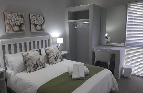 Beaufort West Apartment | Essi Selfsorg Akkommodasie