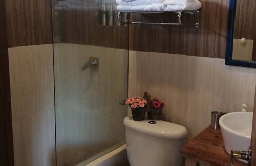 Comuna Dos Mangas Hotel | Estancia Jardín Cabañas