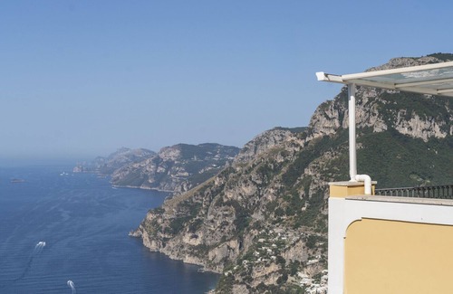 Arienzo Villa | Estate4home - Villa degli dei