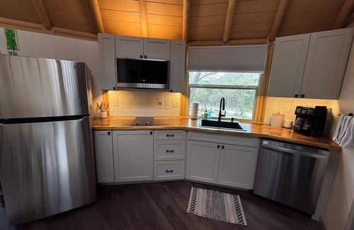 Canyon Lake Cabin | Estelle: Luxe-Yurt |Sleep under the starsI Hot Tub