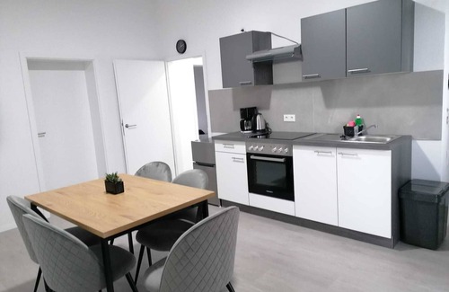 Herne Condo | estrella24 LIVING ROOMS Venice