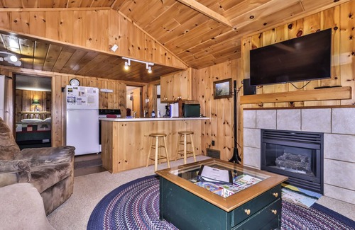 St Germain Cottage | Estrold's Resort- Driftwood Cabin