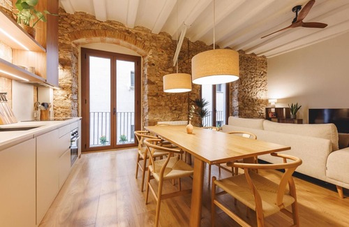 Barri Vell Apartment | Estudi Verd - Holiday apartment rental in Girona | Bravissimo