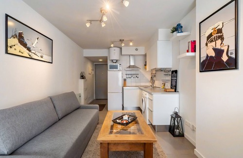 Valverde Apartment | estudio en las tablas con piscina y garaje de alquiler temporal