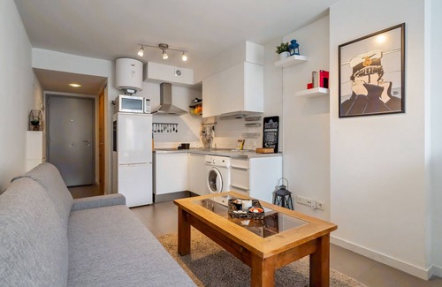 Valverde Apartment | estudio en las tablas con piscina y garaje de alquiler temporal