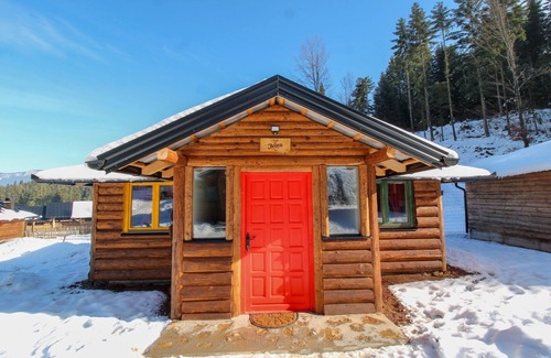 Pale Apartment | Ethno Village Dolina Mira - One Bedroom Holiday Home (Miljacka)