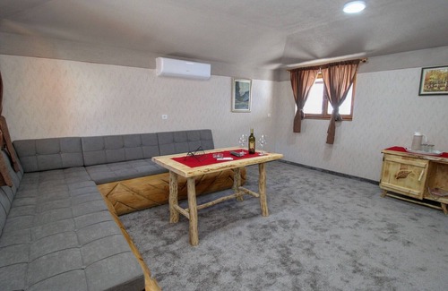 Pale Apartment | Ethno Village Dolina Mira - One Bedroom Holiday Home (Sutjeska) Published (Published)