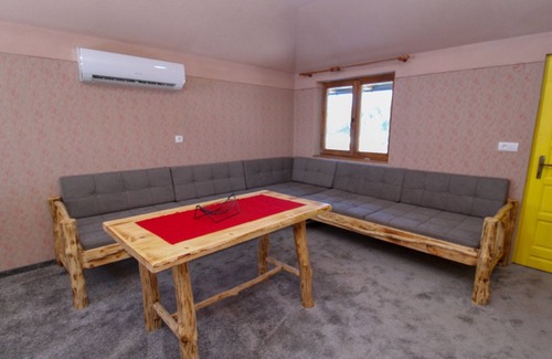 Pale Apartment | Ethno Village Dolina Mira - One Bedroom Holiday Home (Neretva)