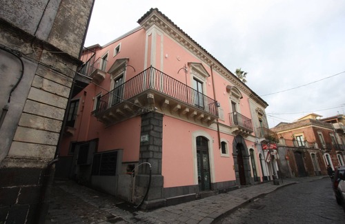 Trecastagni Apartment | Etna View fully renovated luxury apartment in historical residence