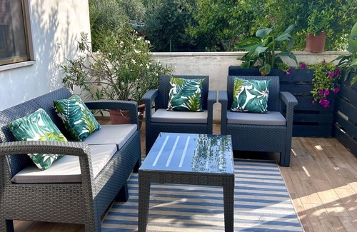 Giuliano Teatino Villa | Ettore 3-bed Villa - Sleeps 6, Garden & Parking