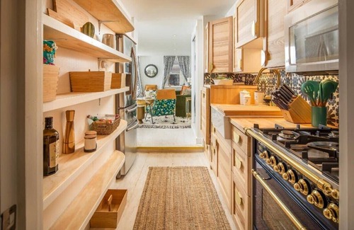 Midtown Apartment | Euro Lux by Minty Living