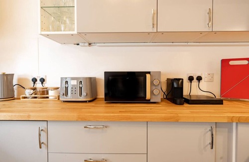 Chester House | EV Charger - Fantastic location! 3 bed sleeps 6