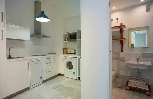 Historical Center Apartment | Eva Recommends Gerona 2 very bright house S.XIX