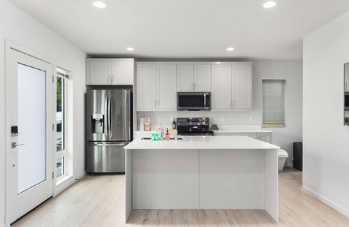 Whittier Heights House | Evan's sweet suite - Micro Studio - 91Walkscore