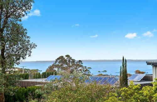 Somers House | Evans Beach Retreat