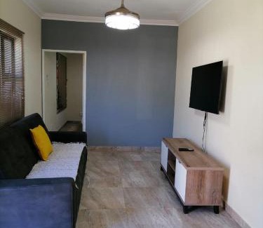 Primrose Apartment | Evans Village - Apartments & Spa