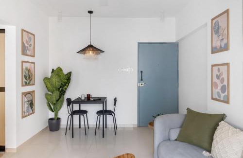 Khar Apartment | Evara 1BHK Khar W by The Bombay Home Company