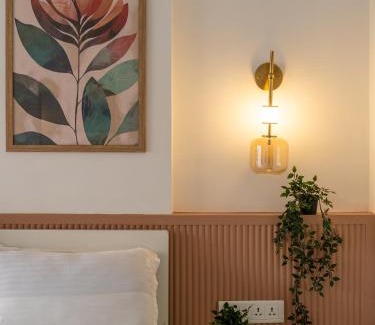 Khar Apartment | Evara 1BHK Khar W by The Bombay Home Company