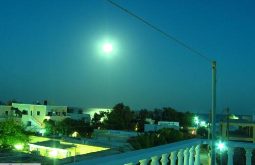 Perissa House | Evelina Beach Pension for Couples&Families romantic partnerships&family life, a breath away from the Black Beach offer plenty of accommodation type to suit every traveler's needs-Economic Rooms-Thematic Rooms-Design Rooms-Studios-Small Apartments