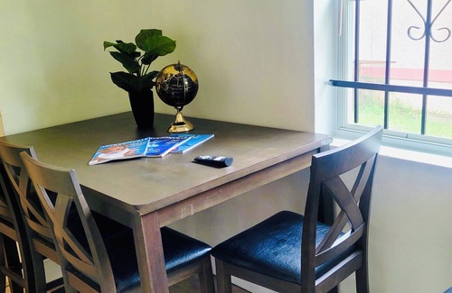Urban Core Villa | EverBank Stadium Jaguars Lodging House | Sleeps 17 + | Central Jacksonville