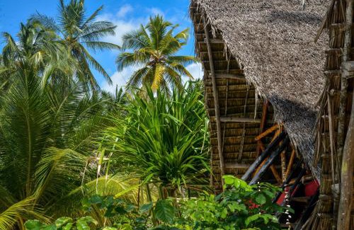 Bwejuu Cabin | Evergreen Bungalows