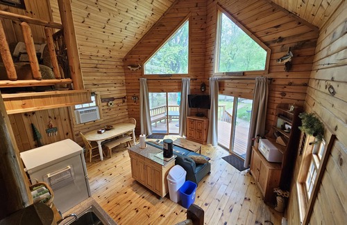 Fremont Cabin | Evergreen Lodge,Waterfront Log Cabin,Wolf River,Partridge Lake,Fremont,Wisconsin