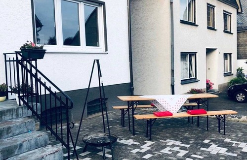 Eversberg Apartment | Eversberg 4 - Holiday apartment/Assembly Meschede-Eversberg