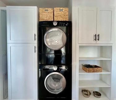 Parker Strip House | Everything & More at River Front 95 Dock Bar