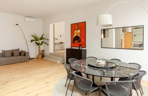 San Niccolo Apartment | Ex Artist Studio Loft near Piazzale Michelangelo