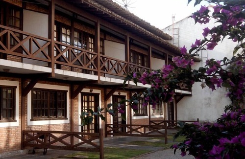 Pero House | EXCELLENT HOUSE OF 03 BEDROOMS, TWO VACANCIES, CLOSED CONDOMINIUM, CLOSE TO THE BEACH
