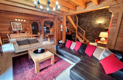 Valfrejus Ski Chalet | Exceptional chalet: 5 rooms, 14 pers, near slopes, WiFi, fireplace