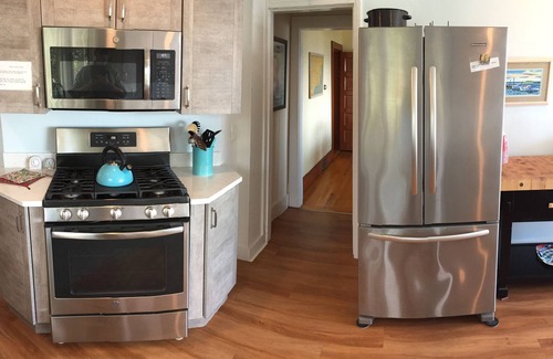 Kennebunk House | Exceptional Oceanfront House With Private Beach & Backyard