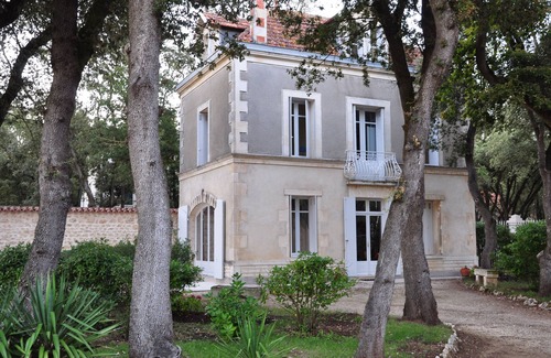 Fouras House | Exceptional sea view .character house with direct access to the beach