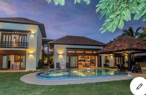 Punta Cana Villa | Exceptional Tropical Lush Villa with maid at Cap Cana