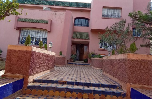 Meknes Villa | Exceptional villa, secure parking, 5 mins from the highway