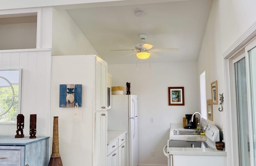 Waialee Apartment | Exceptionally Pristine Haleiwa North Shore Beachside Retreat