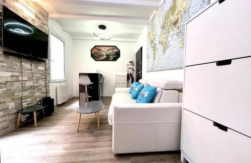 Val-de-Grace Apartment | Exceptionnelle maison de ville ✧Cour privée ✧Métro