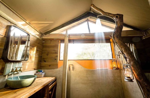 Thorny Bush Game Reserve Cabin | EXCITING UPDATE - BUNDOX SAFARI LODGE HAS MOVED