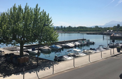 Le Bourget-du-Lac Apartment | EXCLUDED ON LAKE.