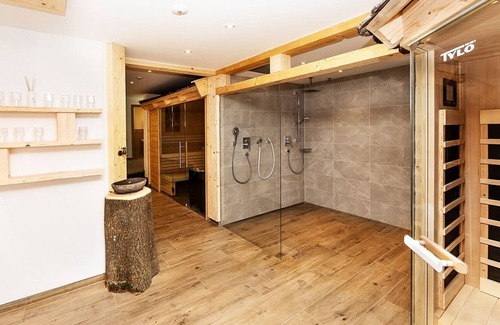 Garmisch-Partenkirchen Apartment | Exclusive apartment "Elmau" with gigantic mountain view in Garmisch-P.